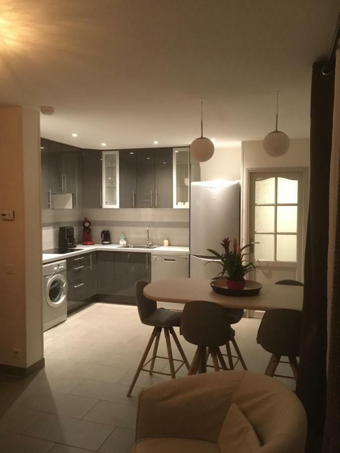 Au Tilleul Lejlighed Mezieres-sur-Seine Eksteriør billede